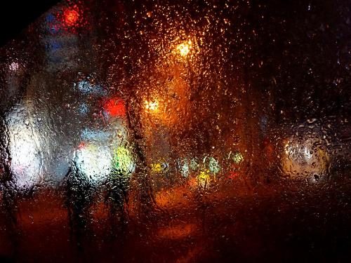 美丽的句子描述雨夜