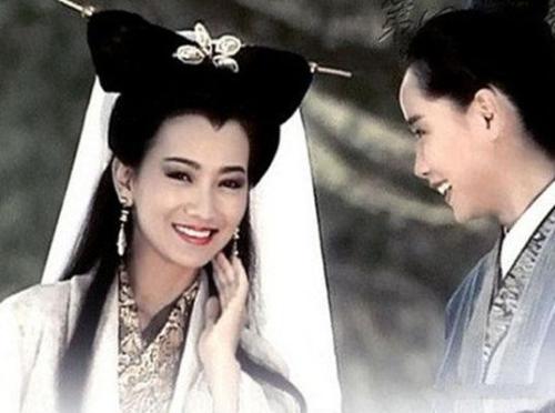 谢侯yu白夫人喝雄黄酒