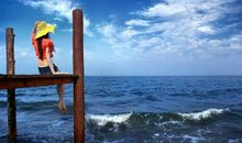 人生海海，潮起潮落，很多人不是败给命运与他人，而是自己