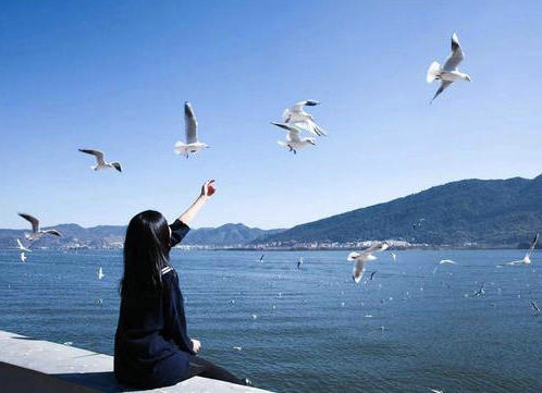 慢慢放下，慢慢消失，会没事的，我也想开心