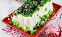 葱拌豆腐歇后语