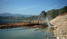 木排过险滩歇后语