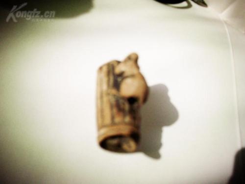 大鼠钻波纹管寓言词