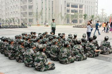 关于班级军事训练口号