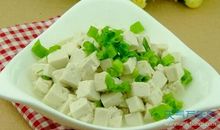 豆腐打根基歇后语