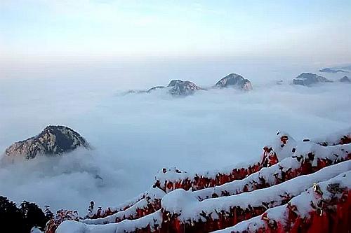 关于冬季登山情绪的句子