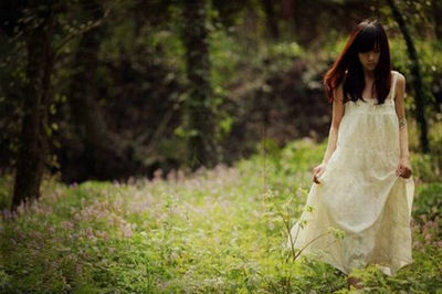 感性而优美的句子：看着我走过的路，到处都是冷清1