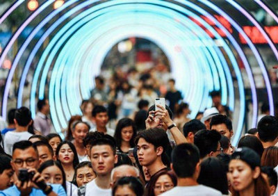 关于人海的美丽句子，人海的美丽图片1