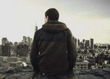 弱者遇到障碍，强者遇到机会