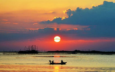 关于日落的美丽句子，经文图片1