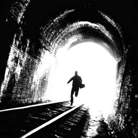 生活就像一场梦，充满了陌生而莫名其妙的1