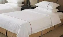 床上放枕头歇后语