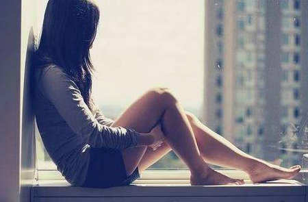 关于爱的最可悲的事情是,一个人太过理智而另一个人却不珍惜