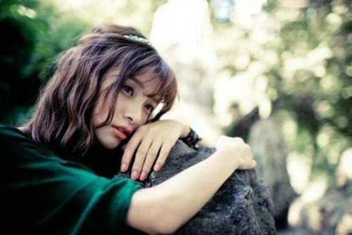 如果一个人不再在乎你的情绪,不要难过,照顾好自己并爱自己