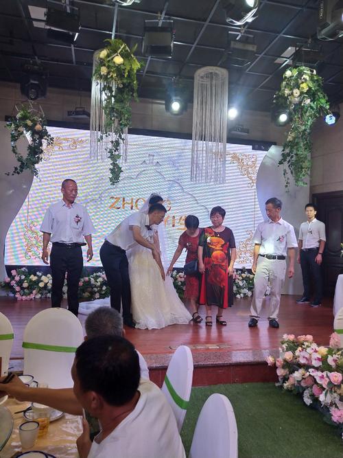 弟兄Daughter妇的婚礼祝福