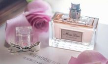 形容香水的味道的句子