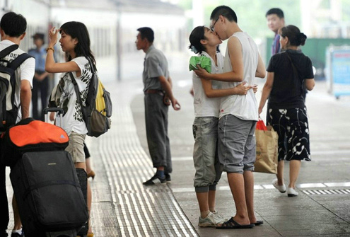 关于离别情绪的句子和图片