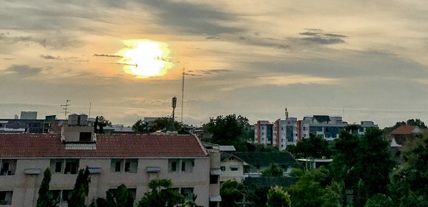 老风,老树,老路,但是没有老你