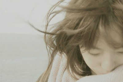 谈论美丽的句子：我们都还太年轻，我们仍然不了解很多事情