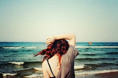 悲伤而美丽的爱情一句话：爱情能持续多久，但只有轻弹的问题1