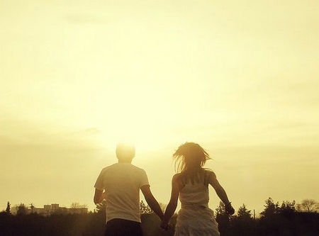 爱情总有得失，更多的损失，更少的收获，更少的损失