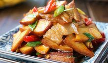 豆腐干煮肉歇后语