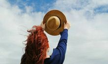 学会狠心，学会独立，学会微笑，学会丢弃不值得的感情