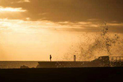 通往未来的道路无法与南方，东方和北方区分开，但我只知道梦想遥遥无期