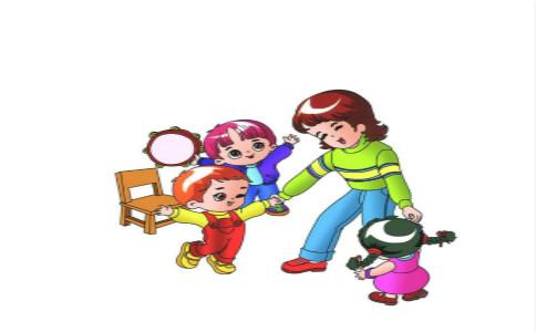 幼儿园老师称赞孩子