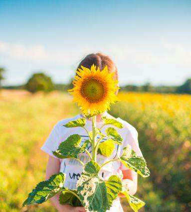 岁月流逝，彼此成长。如果有缘分，最后见。 1个