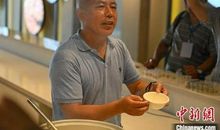 一根竹子搭桥歇后语