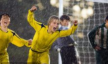 足球比赛动作描写