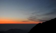 泰山顶上看日出歇后语