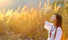 在惨淡的人生里，你要活成你自己的光