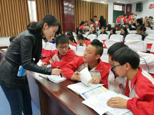 在课堂上赞美学生的话