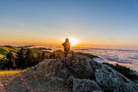 如果命运没有给我们机会,我们必须更加努力地创造条件来选择命运1