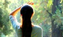 人生活在别人嘴里，不如活在自己心里