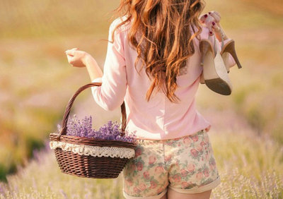 一个简单的人生感悟句子：人生就像瀑布，激动片刻，然后有了美好的未来1