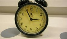 关于闹钟的句子