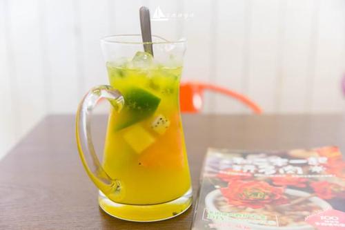 和朋友一起快乐的句子，和朋友一起谈论生活2