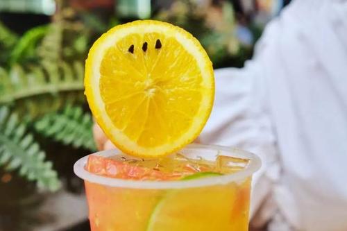 句子来描述你在玩耍中的乐趣2句子来描述你在玩耍中的乐趣2