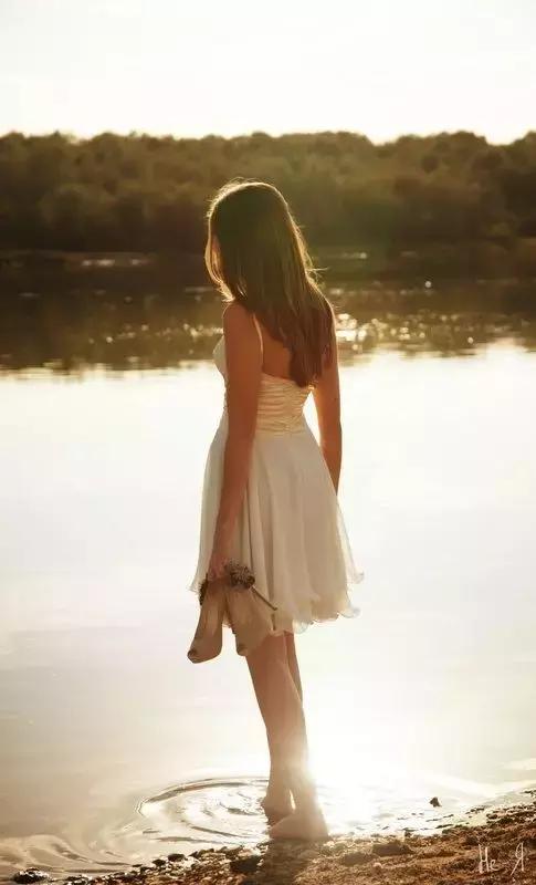 经典语录：当一个人真正醒来时，他将恢复平静