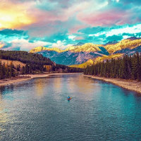 经典报价：最好的地方是尚未去过的地方；最好的时间是无法返回的时间