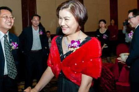 信义玻璃李宪义：曹德旺最强的对手！依靠一块玻璃每年赚147亿