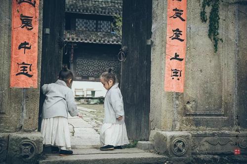 无论您的孩子多大年龄，都必须向他们展示