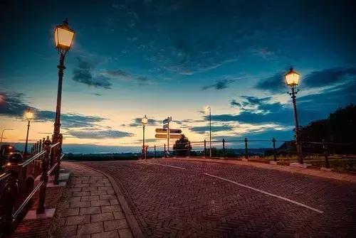 最好的情感应该留给最亲近的人