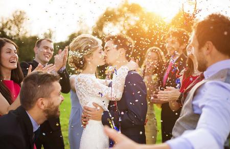 女人的父母的婚礼感谢信