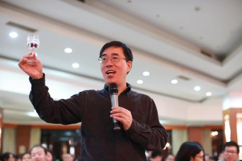 陈向东：帮助别人就是帮助自己