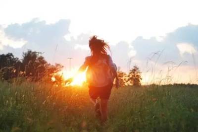 励志文章:哭泣和向前奔跑