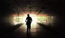 长大后，我们都成了普通人